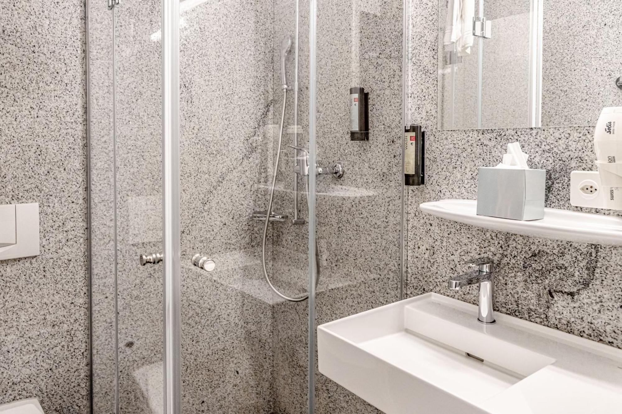 Tailormade Hotel Stans Sued Kültér fotó