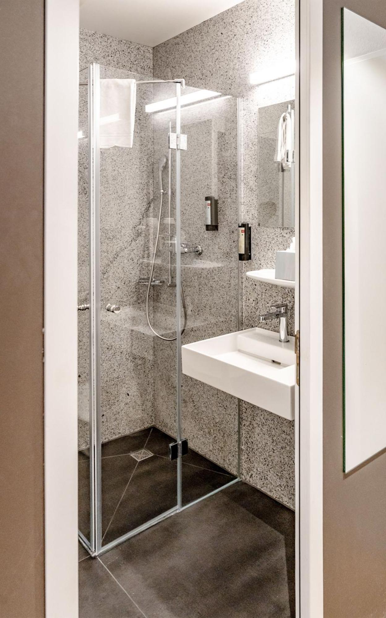 Tailormade Hotel Stans Sued Kültér fotó