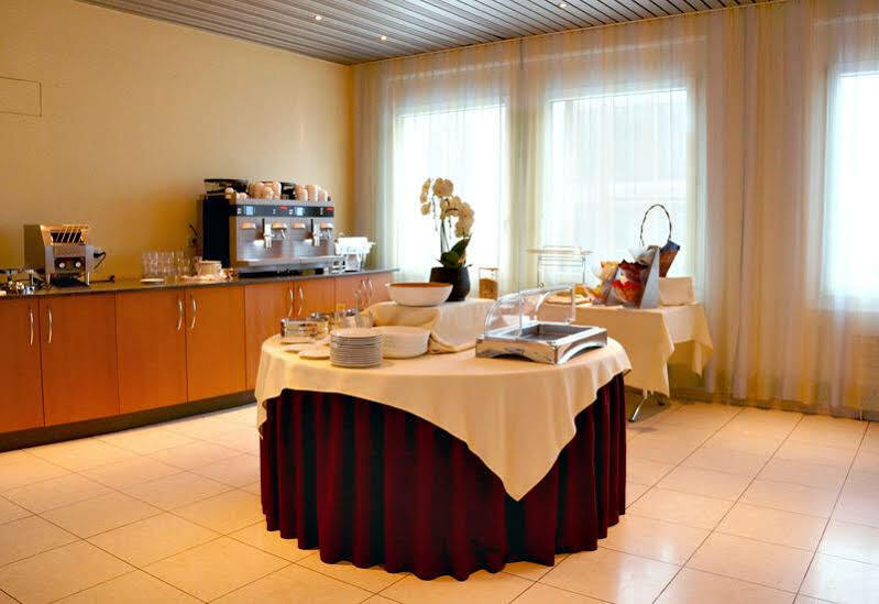 Tailormade Hotel Stans Sued Kültér fotó